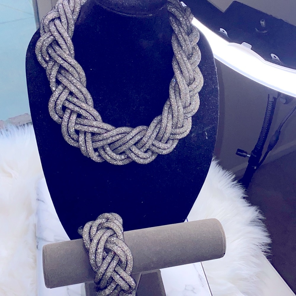 2 PCS “TRACILYNN” MAGNETIC NECKLACE & BRACELET